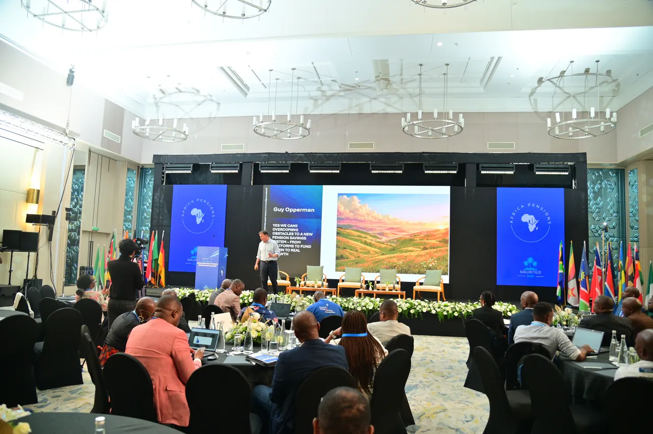 The summit hall in session, seen from the back of the room